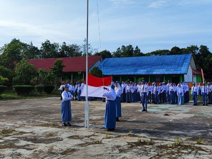 Redefinisi "Glow Up": Zakiah Darajati Pratama Ajak Siswa SMAN 1 Montallat Fokus pada Pengembangan Karakter dan Soft Skill